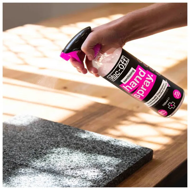 Muc Off SANITISING HAND SPRAY 750ML-1