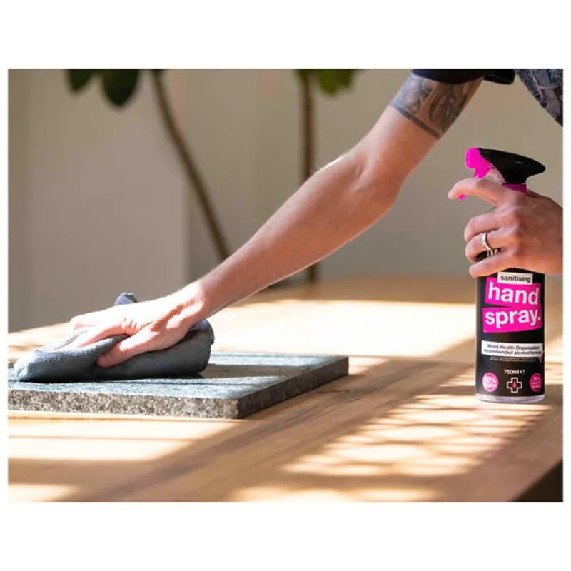 Muc Off SANITISING HAND SPRAY 750ML-2
