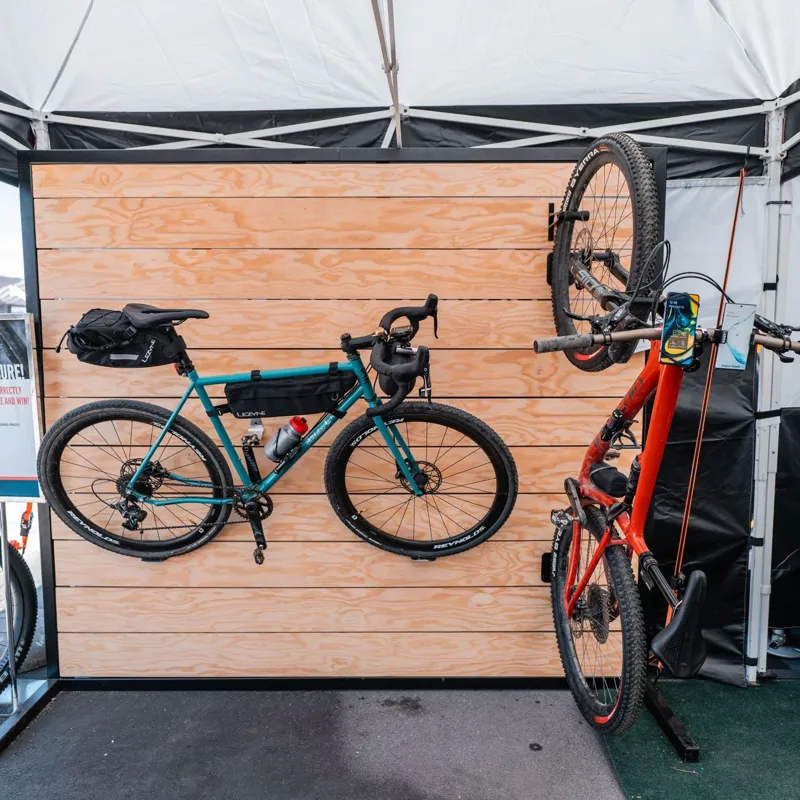 Lezyne - CNC Alloy Wheel Hook - Black universal-5