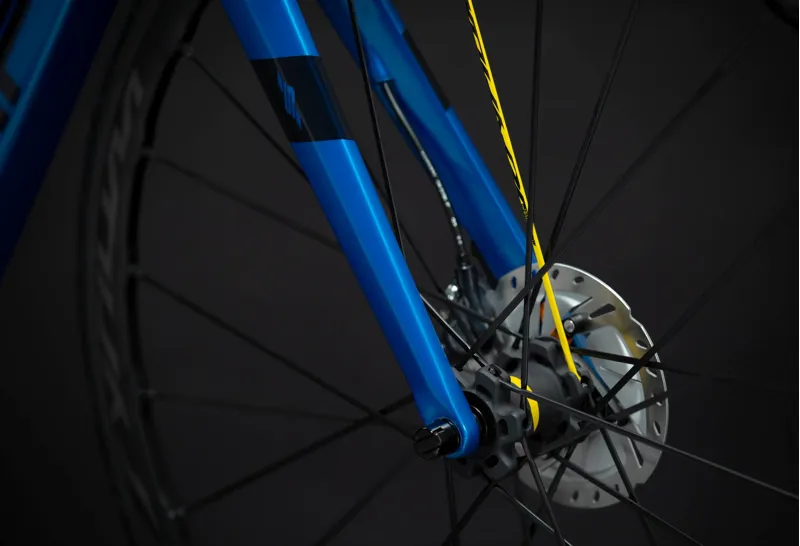 SwiftCarbon Racevox Disc Ultegra Cyan Blue-5