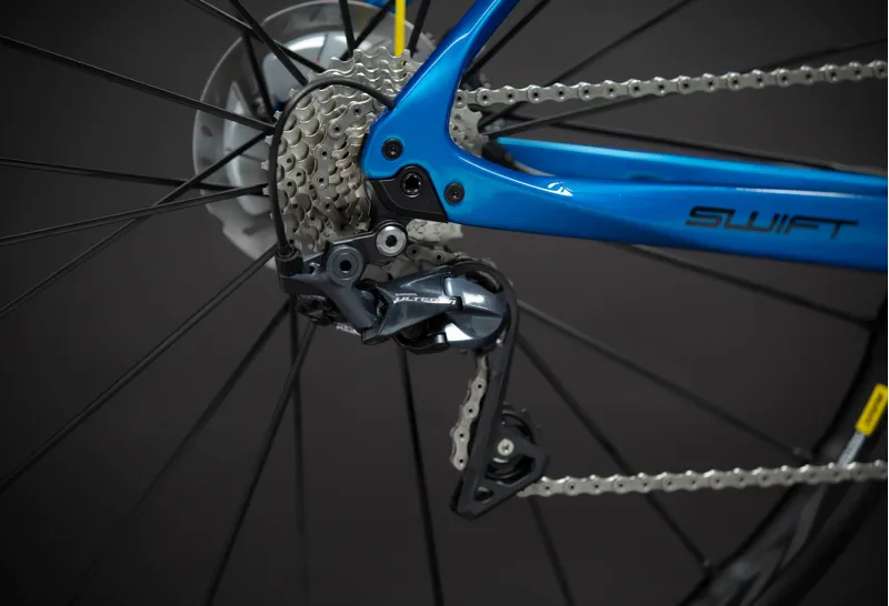 SwiftCarbon Racevox Disc Ultegra Cyan Blue-12