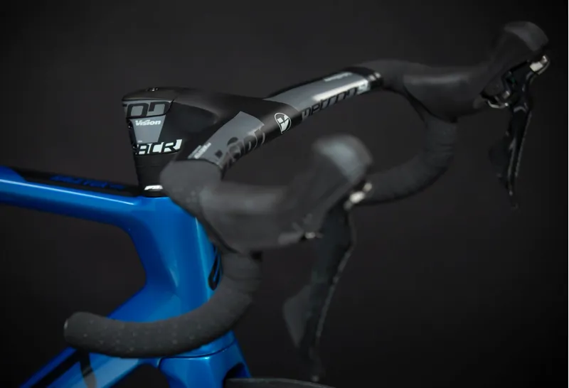 SwiftCarbon Racevox Disc Ultegra Cyan Blue-8