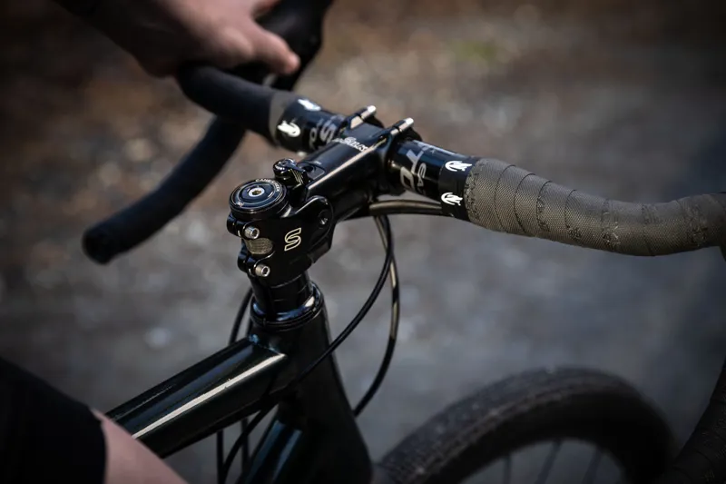 Cane Creek eeSILK Stem Black-3