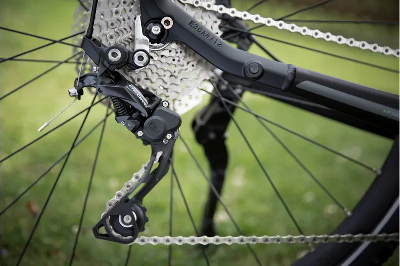 2018 Giant Explore E+ 1 Aluminium Electric Bike in Black-5