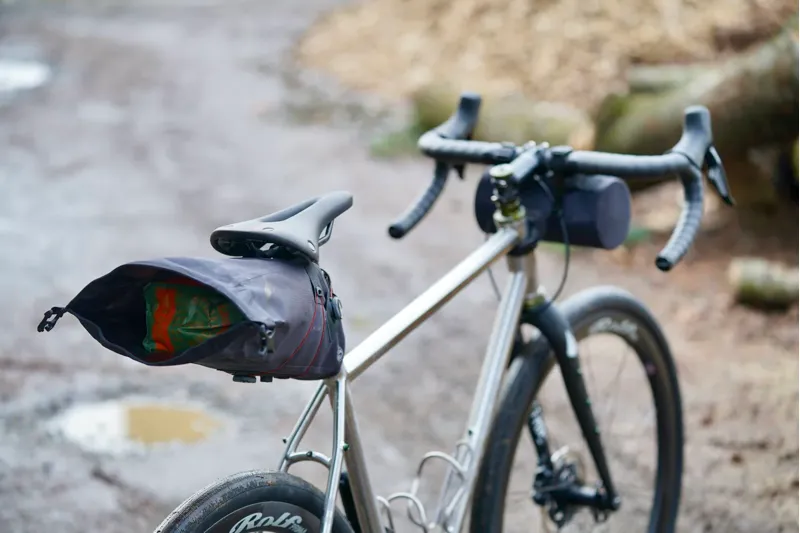 Silca Grinta Roll-Top 2-5-litre Adventure Saddle Bag in Black-7