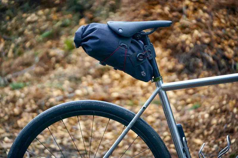 Silca Grinta Roll-Top 2-5-litre Adventure Saddle Bag in Black-8