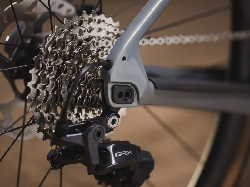 Giant Revolt Advanced 0 Gravel Bike In Gloss Aurora Noise-7