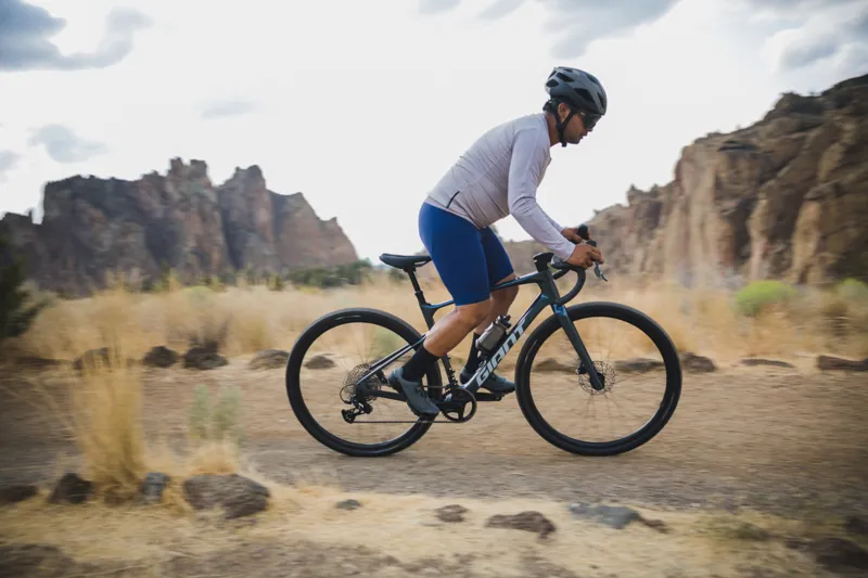 Giant Revolt Advanced 1 Gravel Bike In Gloss Ocean Twilight-1