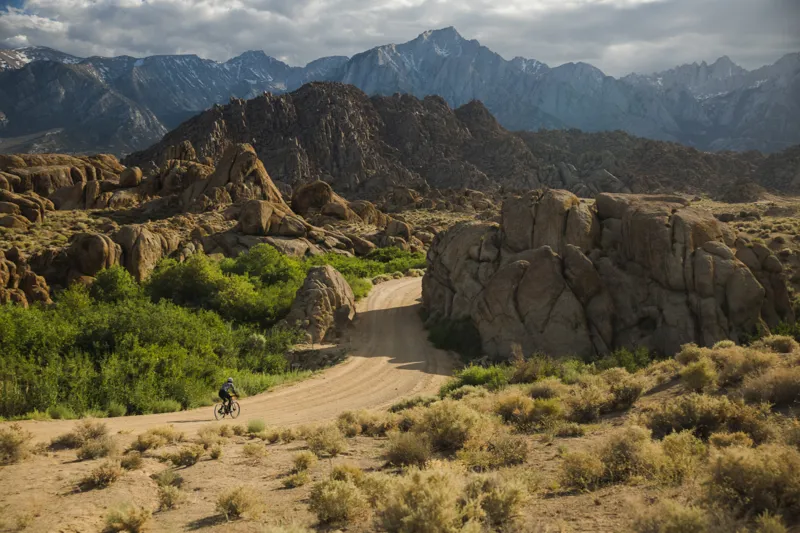 Giant Revolt Advanced Pro 0 Gravel Bike In Gloss Interstellar/Chrome-5