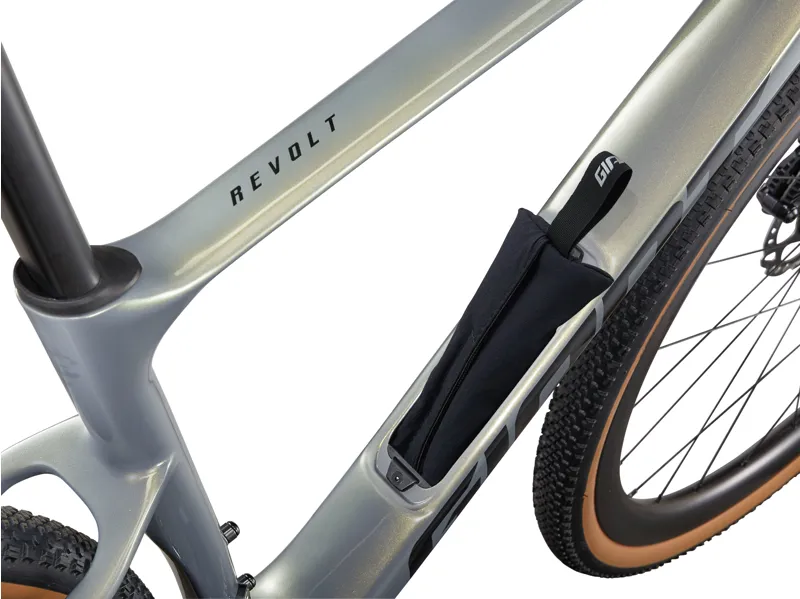 Giant Revolt Advanced 0 Gravel Bike In Gloss Aurora Noise-3