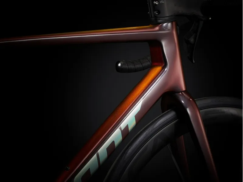 Giant TCR Advanced SL 0-DA Road Bike In Gloss Black Lava/Iris-13