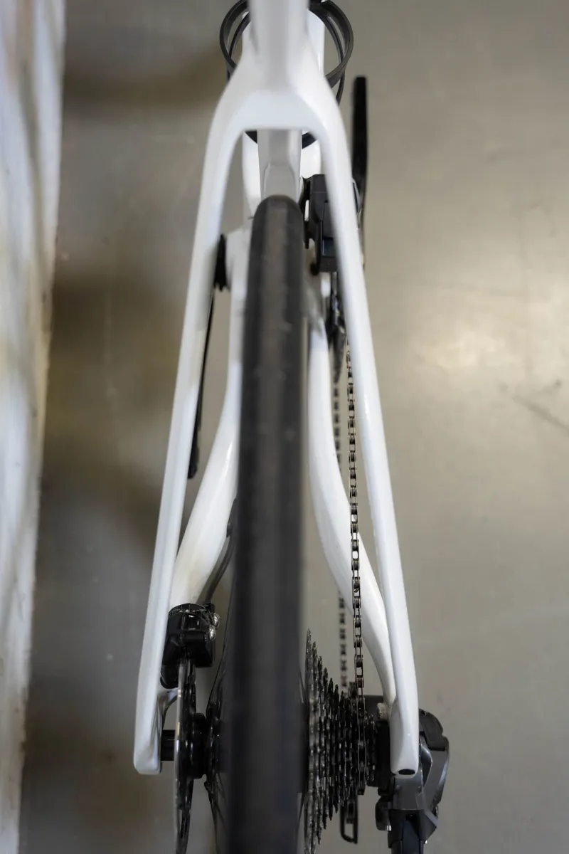 Ridley Noah 105 DI2 Road Bike in Pearl White-3