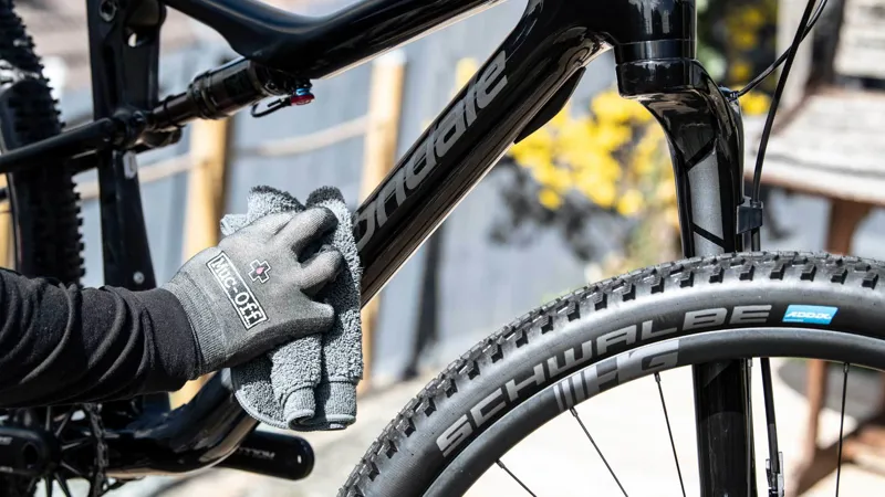 Muc-Off Miracle Shine-5