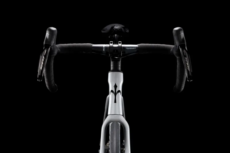 Wilier FILANTE SL RIVAL AXS SYNTHIUM SILVER BLACK-1