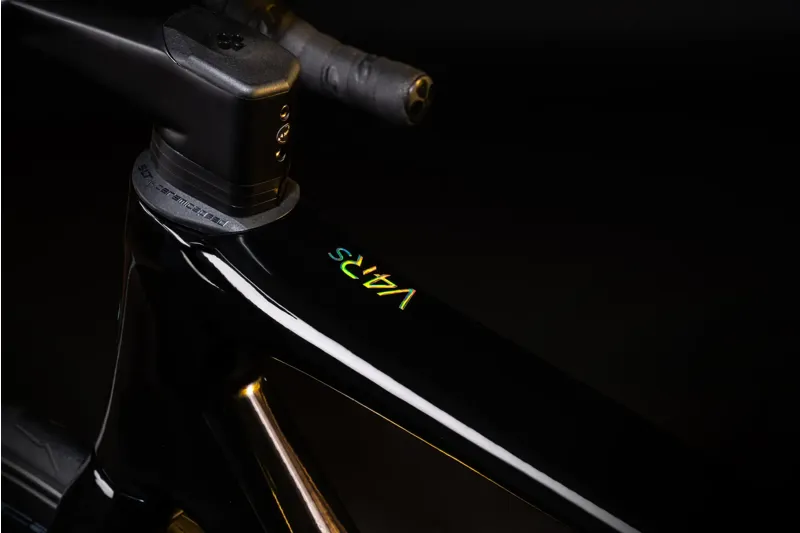 Colnago V4RS Disc 2024 Carbon Road Bike With Ultegra Di2 RVBO-2