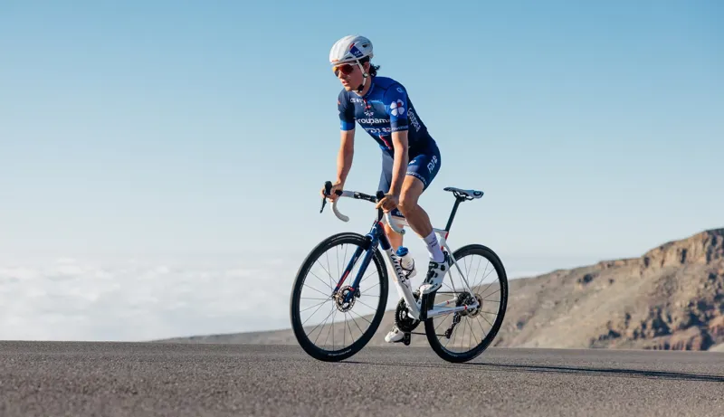 WILIER VERTICALE SLR ULT.DI2 KLEOS 36 XS CORE BLACK-6