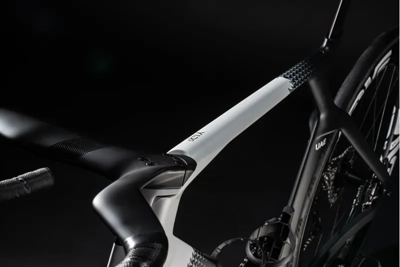 Colnago Y1RS Disc 2025 Carbon TT Aero Bike Dura Ace Di2 UAE-4